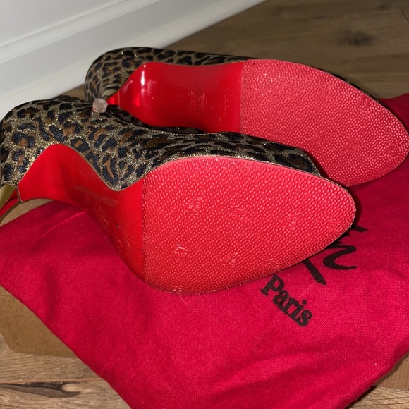 Christian Louboutin peeptoe heels - Picture 3 of 3